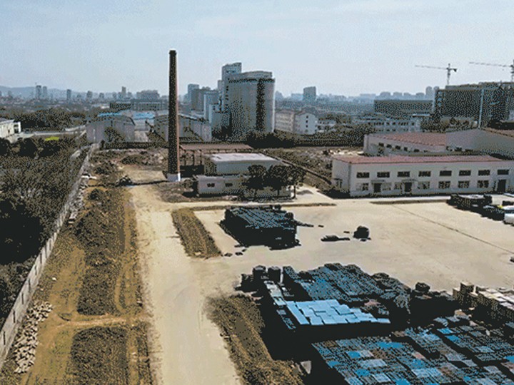 廬江啤酒廠(chǎng)煙囪拆除